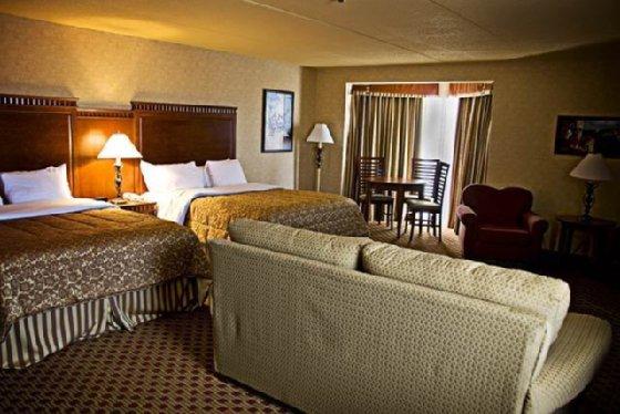 Quality Inn & Suites Bay Front Sault Ste. Marie Exterior photo