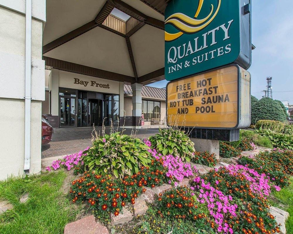 Quality Inn & Suites Bay Front Sault Ste. Marie Exterior photo